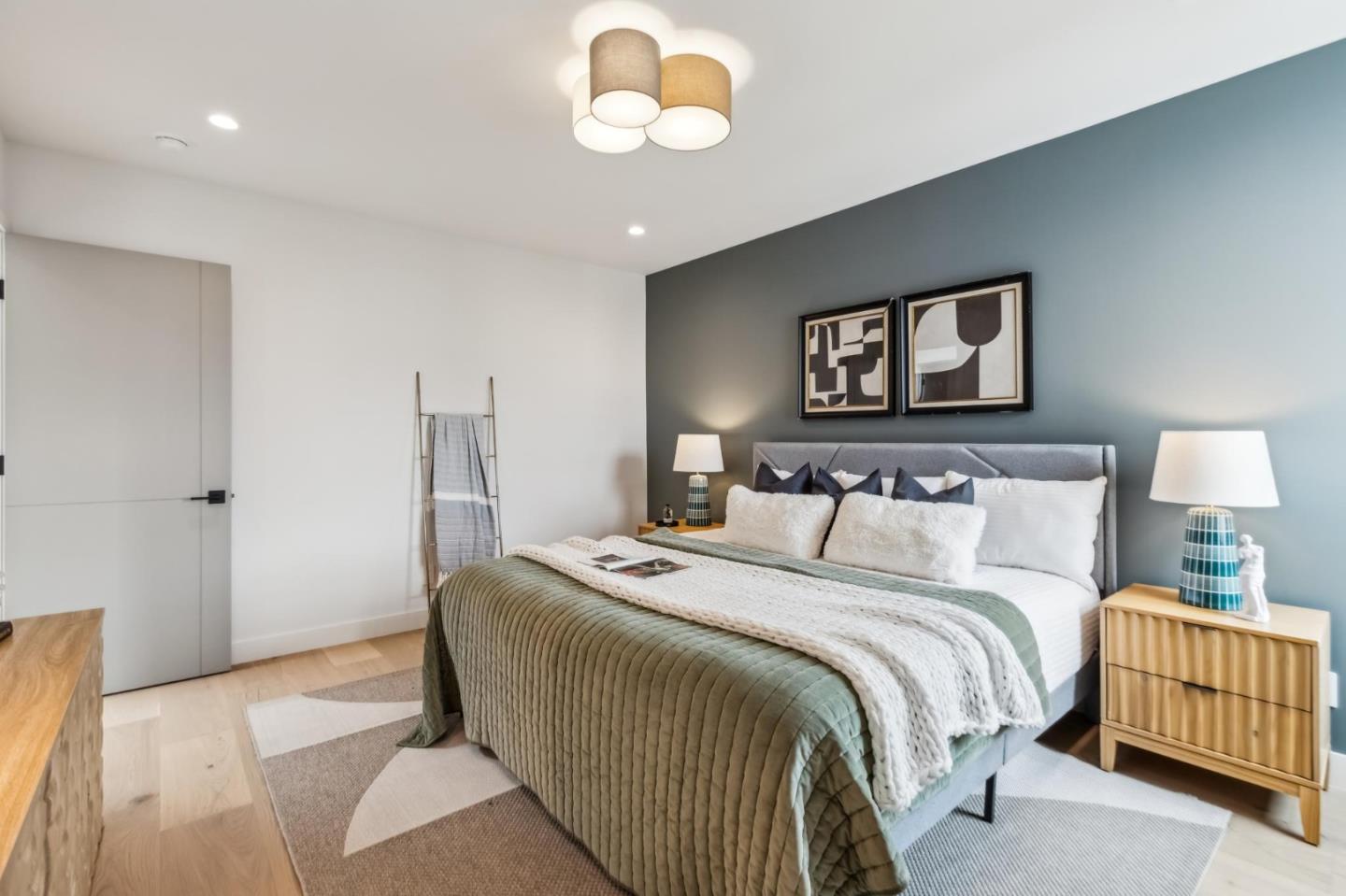 Detail Gallery Image 77 of 126 For 2250 44th Ave, San Francisco,  CA 94116 - 3 Beds | 3/2 Baths
