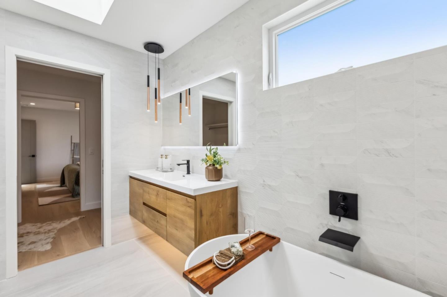 Detail Gallery Image 86 of 126 For 2250 44th Ave, San Francisco,  CA 94116 - 3 Beds | 3/2 Baths