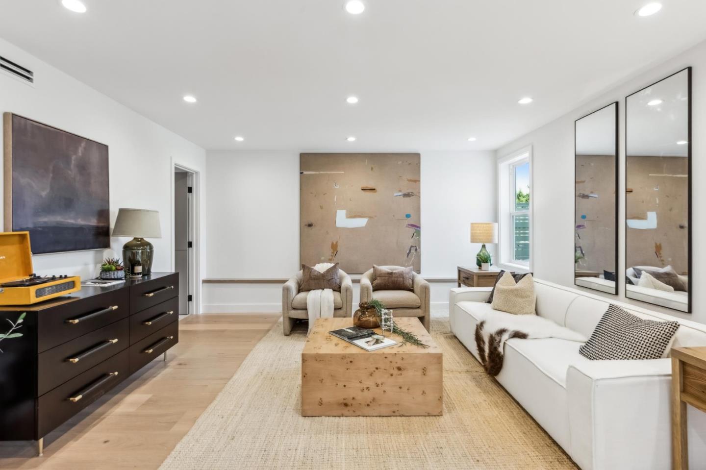 Detail Gallery Image 95 of 126 For 2250 44th Ave, San Francisco,  CA 94116 - 3 Beds | 3/2 Baths
