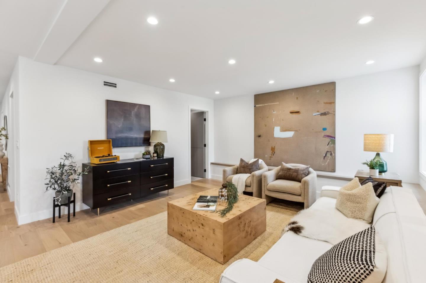Detail Gallery Image 96 of 126 For 2250 44th Ave, San Francisco,  CA 94116 - 3 Beds | 3/2 Baths