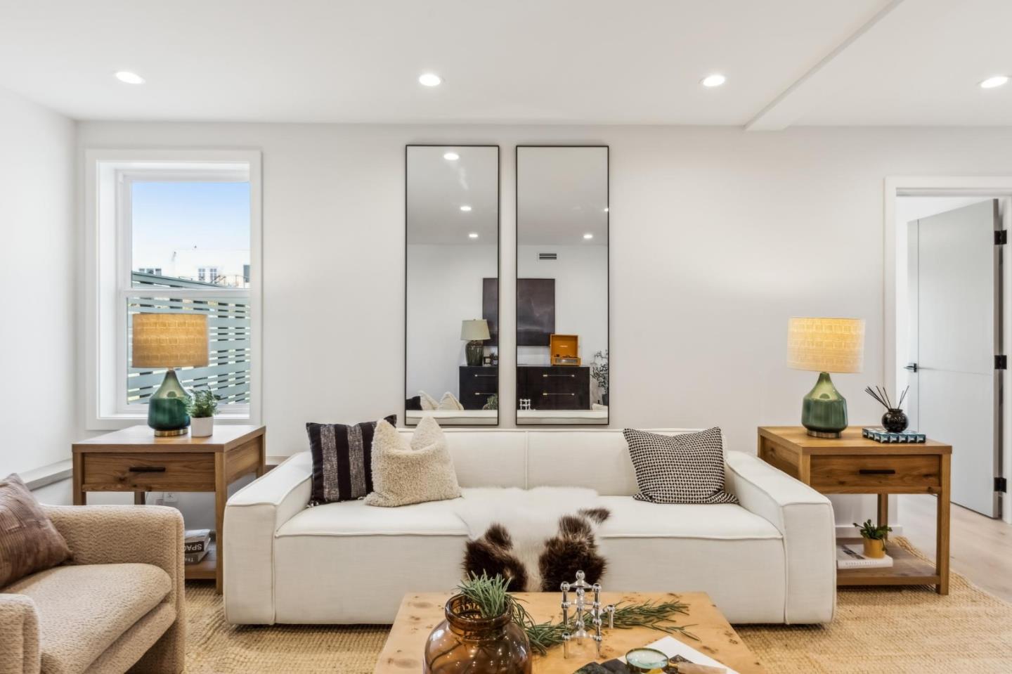 Detail Gallery Image 97 of 126 For 2250 44th Ave, San Francisco,  CA 94116 - 3 Beds | 3/2 Baths