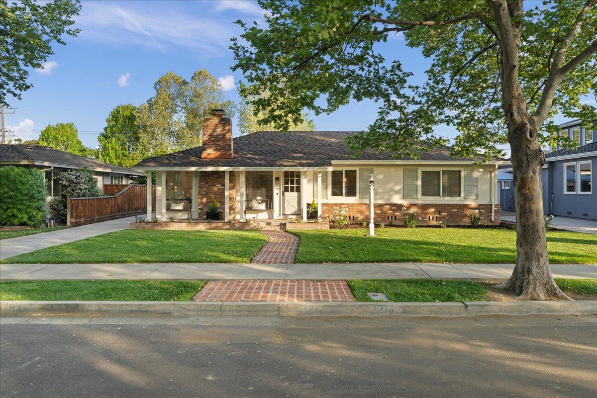 Detail Gallery Image 2 of 64 For 1216 Hermosa Way, San Jose,  CA 95125 - 4 Beds | 2 Baths