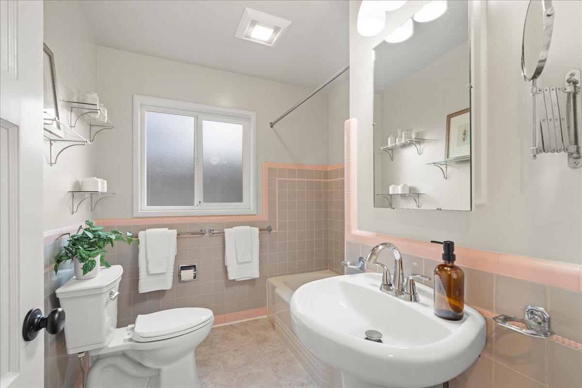 Detail Gallery Image 30 of 64 For 1216 Hermosa Way, San Jose,  CA 95125 - 4 Beds | 2 Baths