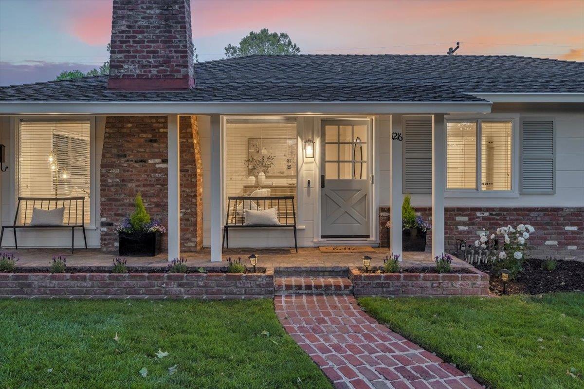 Detail Gallery Image 8 of 64 For 1216 Hermosa Way, San Jose,  CA 95125 - 4 Beds | 2 Baths