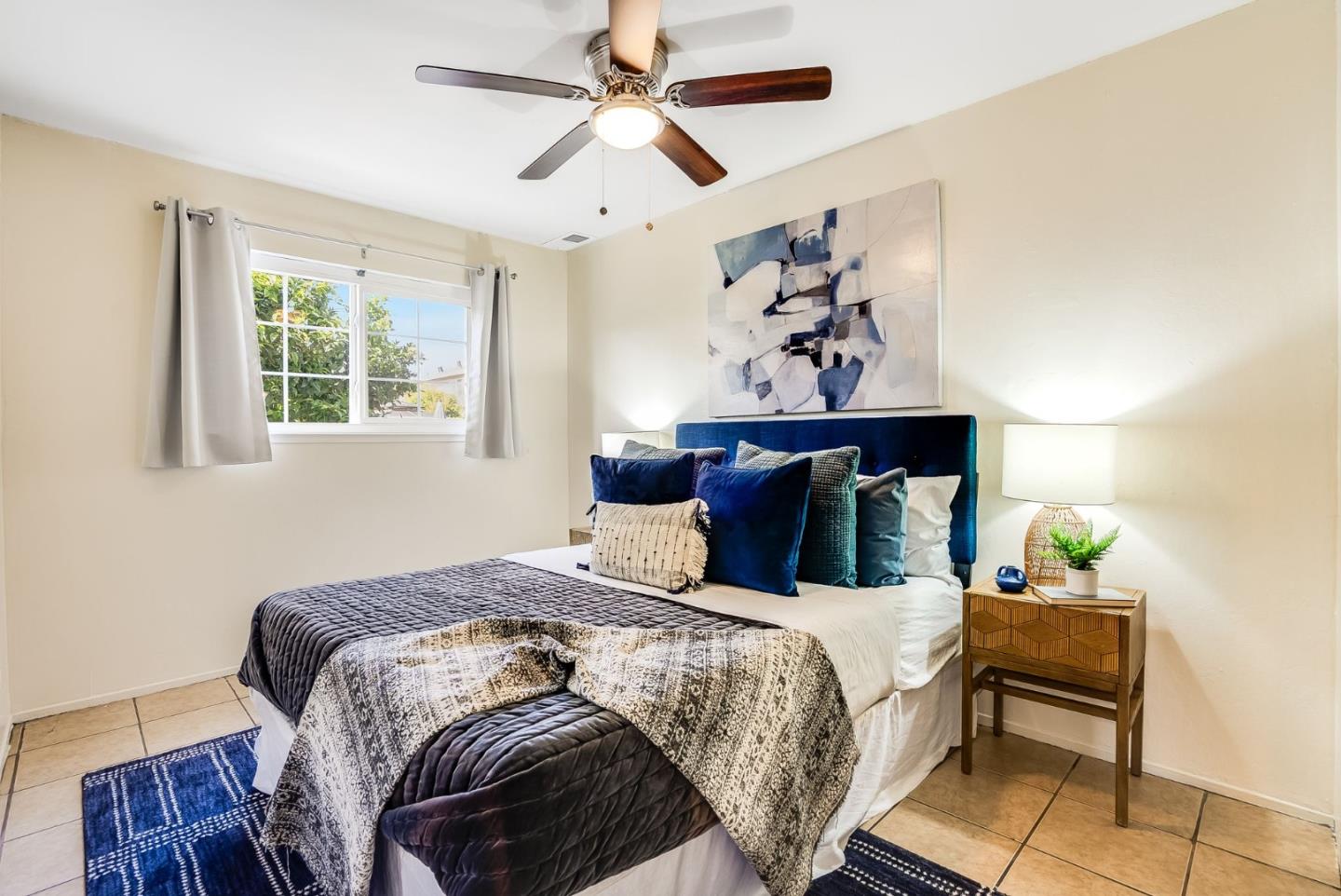 Detail Gallery Image 10 of 29 For 2270 Brentwood Ct, East Palo Alto,  CA 94303 - 5 Beds | 3 Baths