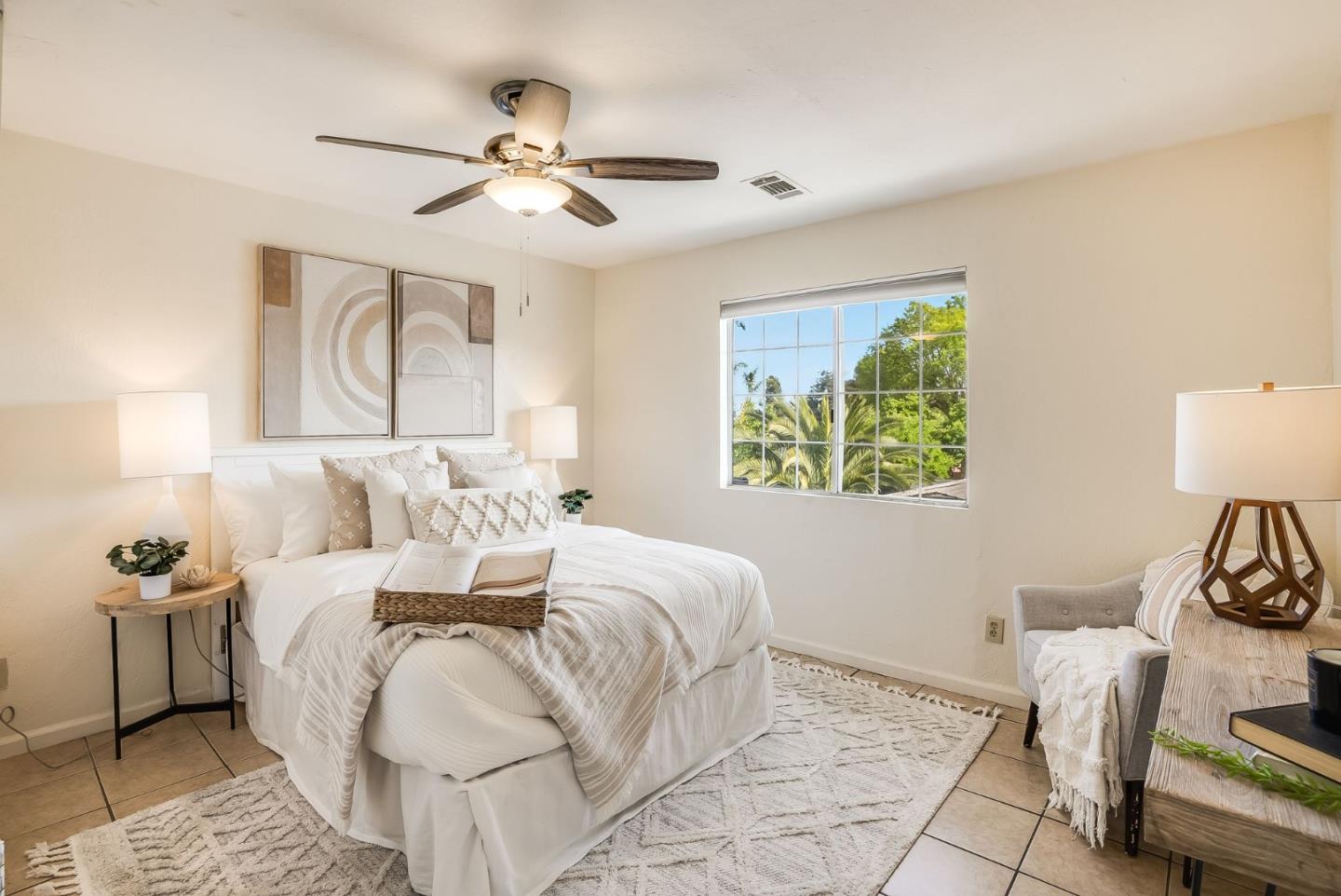 Detail Gallery Image 13 of 29 For 2270 Brentwood Ct, East Palo Alto,  CA 94303 - 5 Beds | 3 Baths