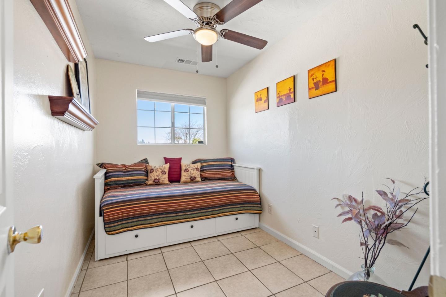 Detail Gallery Image 17 of 29 For 2270 Brentwood Ct, East Palo Alto,  CA 94303 - 5 Beds | 3 Baths