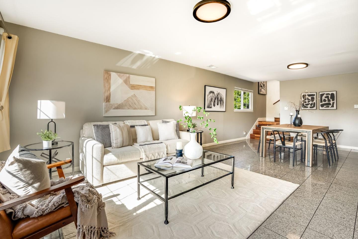 Detail Gallery Image 2 of 29 For 2270 Brentwood Ct, East Palo Alto,  CA 94303 - 5 Beds | 3 Baths