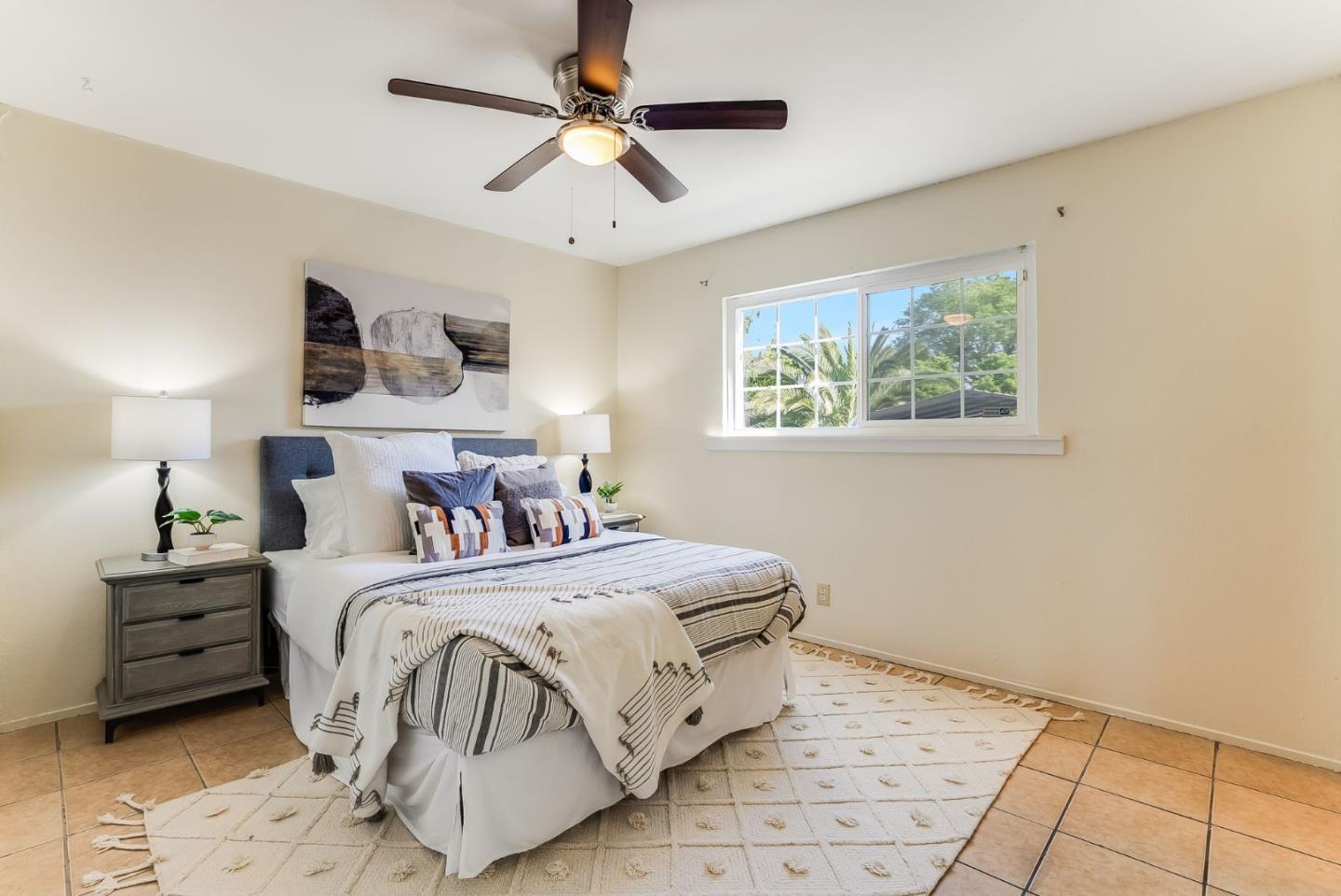Detail Gallery Image 7 of 29 For 2270 Brentwood Ct, East Palo Alto,  CA 94303 - 5 Beds | 3 Baths