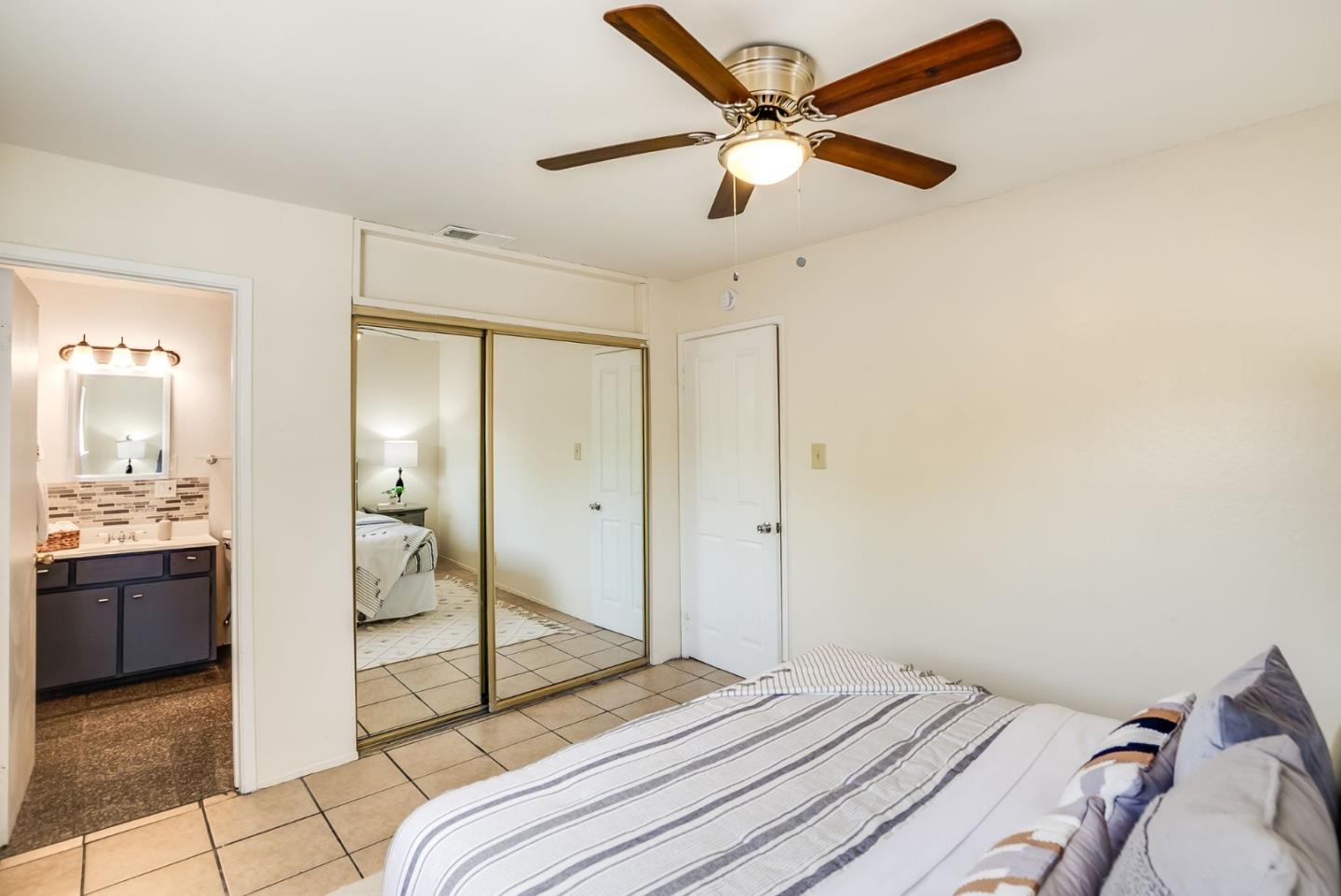 Detail Gallery Image 8 of 29 For 2270 Brentwood Ct, East Palo Alto,  CA 94303 - 5 Beds | 3 Baths