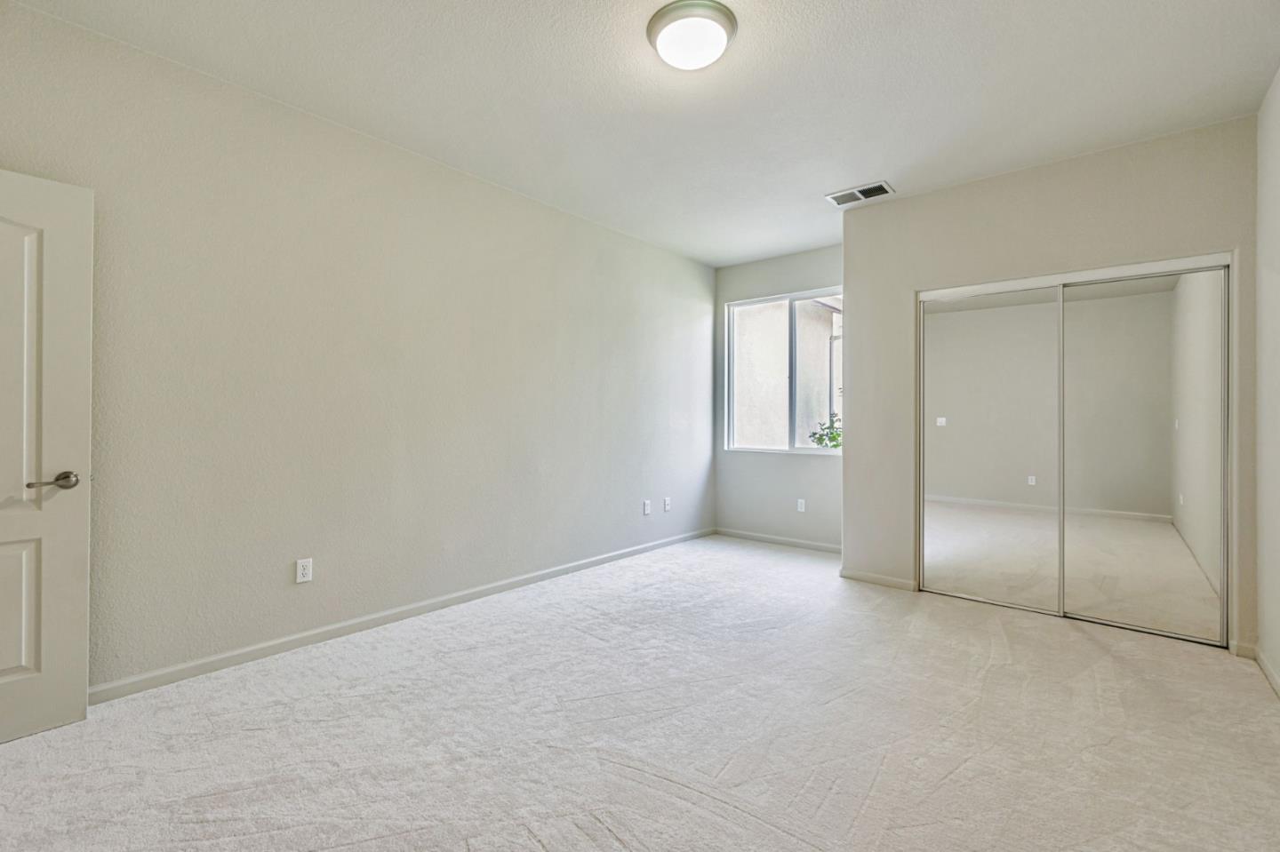 Detail Gallery Image 26 of 48 For 1962 Canyon Oaks Cir, Pittsburg,  CA 94565 - 6 Beds | 5 Baths