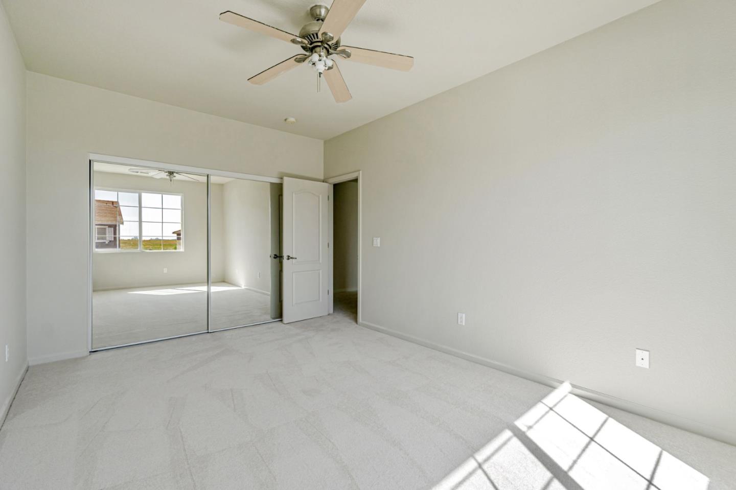 Detail Gallery Image 30 of 48 For 1962 Canyon Oaks Cir, Pittsburg,  CA 94565 - 6 Beds | 5 Baths