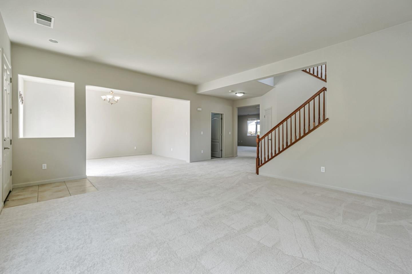 Detail Gallery Image 5 of 48 For 1962 Canyon Oaks Cir, Pittsburg,  CA 94565 - 6 Beds | 5 Baths