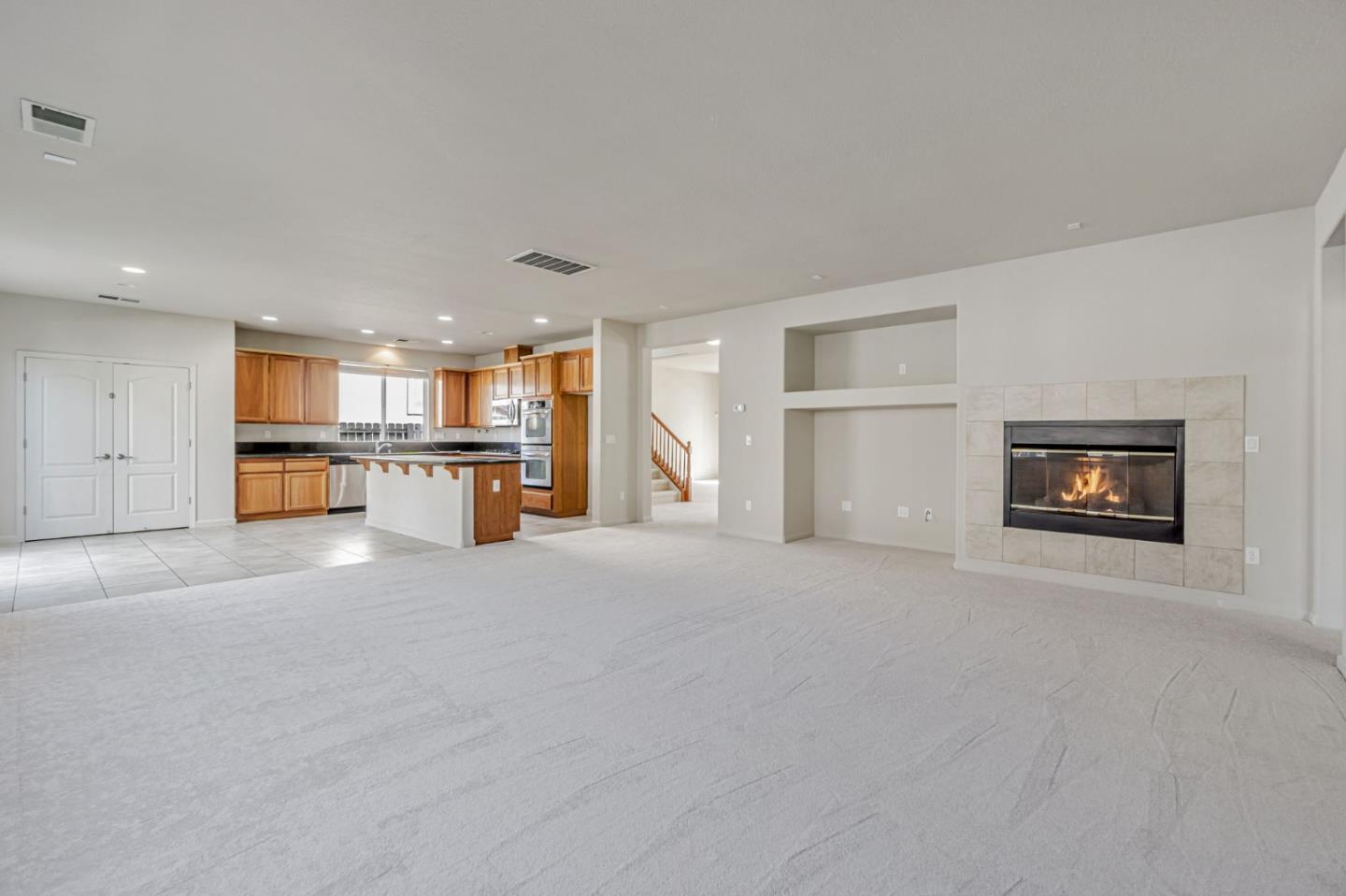 Detail Gallery Image 7 of 48 For 1962 Canyon Oaks Cir, Pittsburg,  CA 94565 - 6 Beds | 5 Baths