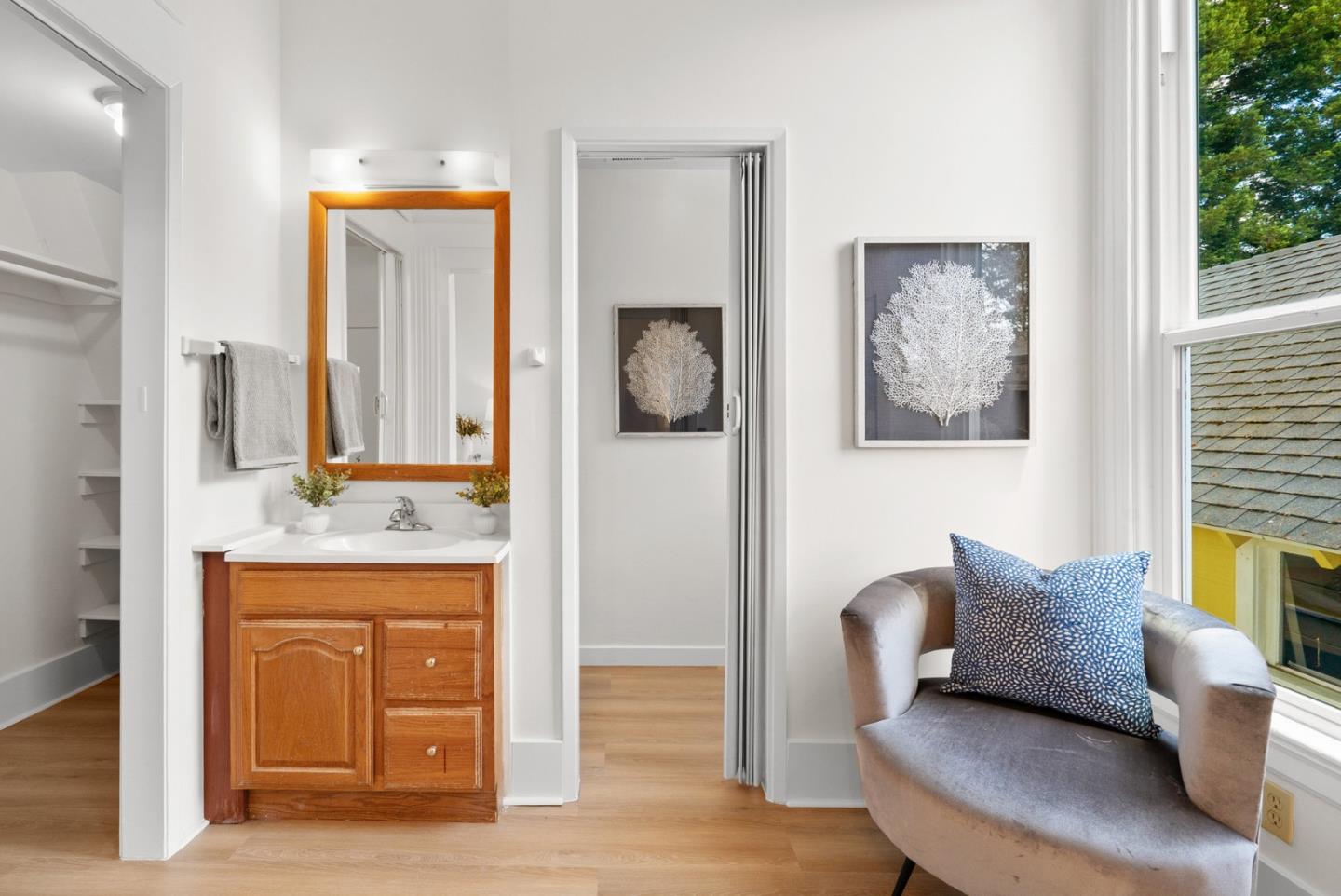 Detail Gallery Image 15 of 36 For 1512 Bay St, Santa Cruz,  CA 95060 - 4 Beds | 2 Baths