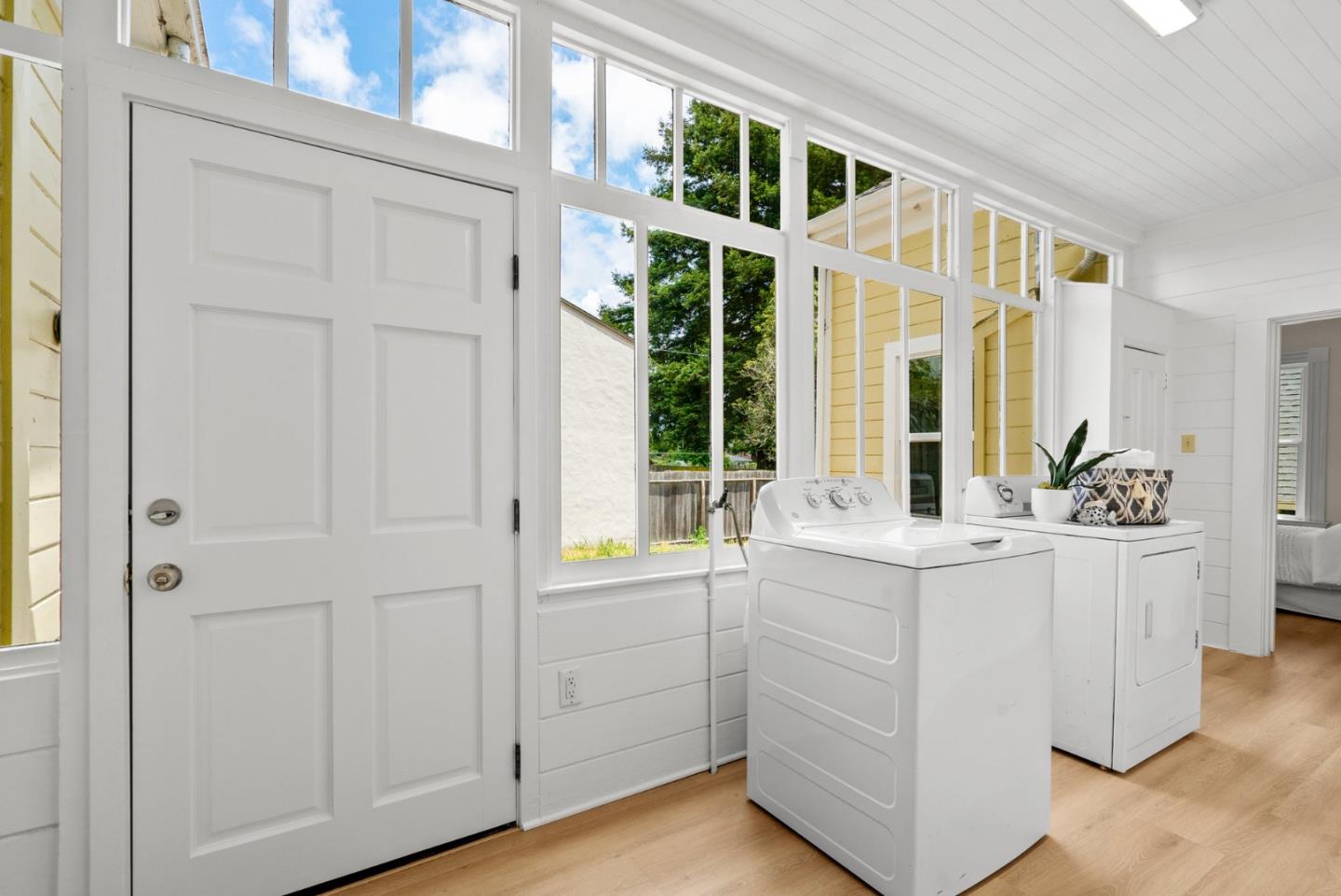Detail Gallery Image 24 of 36 For 1512 Bay St, Santa Cruz,  CA 95060 - 4 Beds | 2 Baths