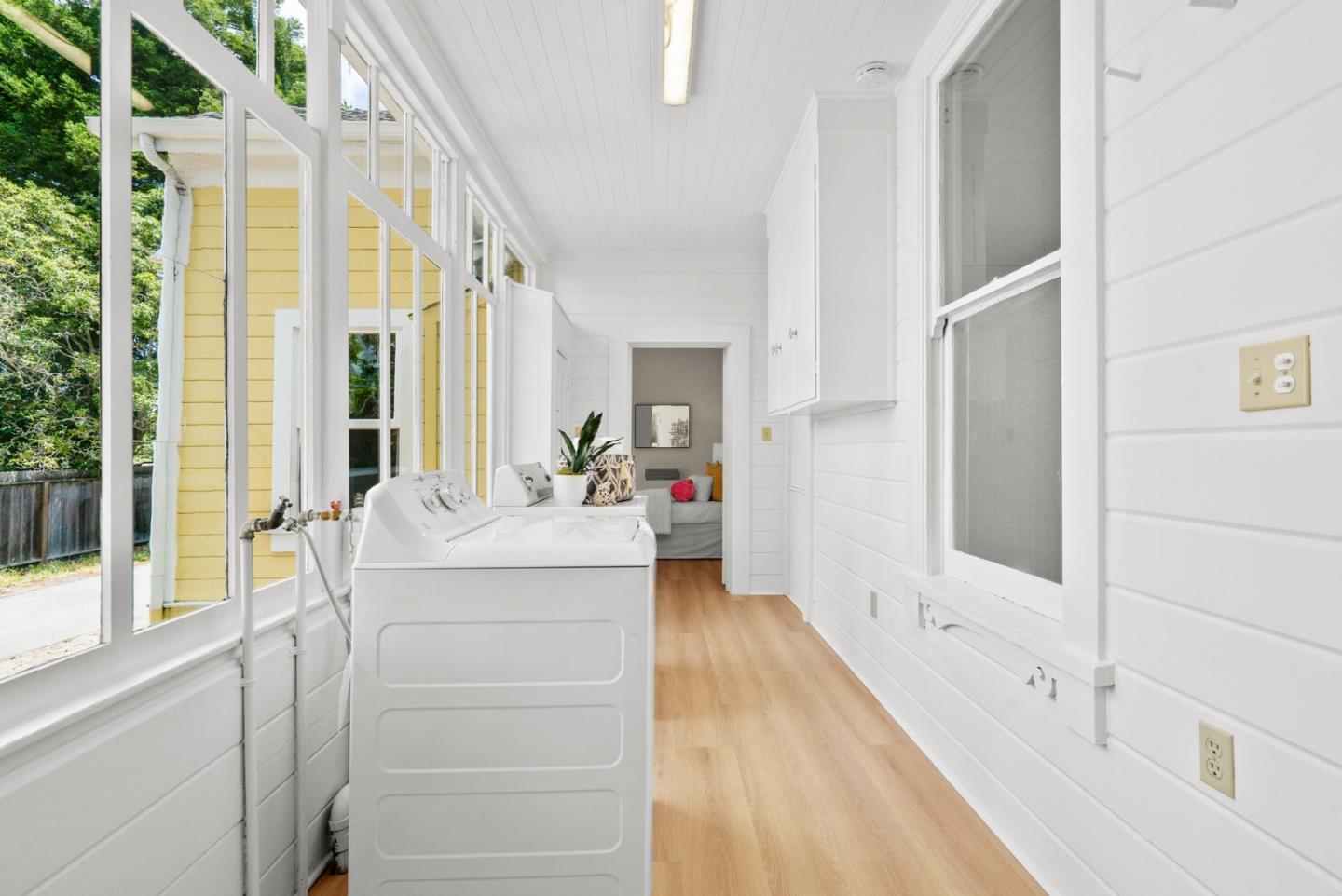 Detail Gallery Image 25 of 36 For 1512 Bay St, Santa Cruz,  CA 95060 - 4 Beds | 2 Baths