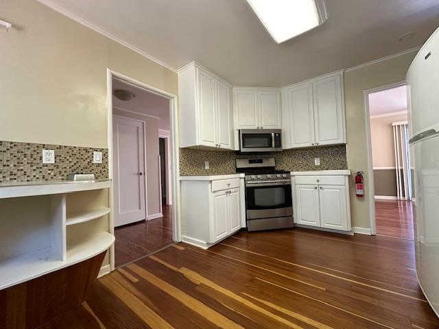 Detail Gallery Image 6 of 11 For 845 Apricot Ave, Campbell,  CA 95008 - 3 Beds | 2 Baths