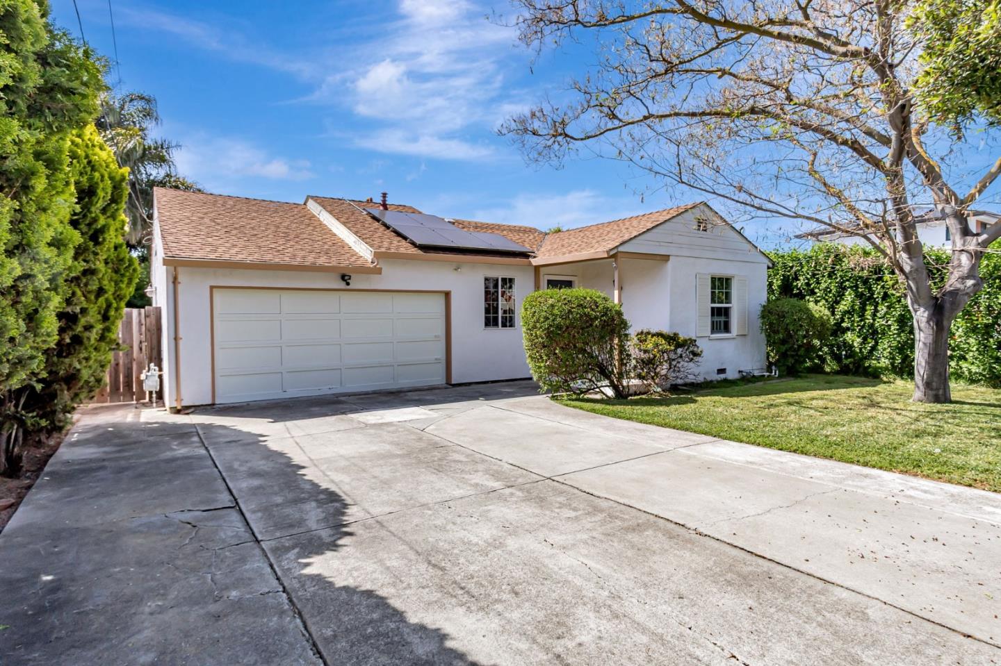 Detail Gallery Image 2 of 46 For 379 N Sunnyvale Ave, Sunnyvale,  CA 94085 - 3 Beds | 2/1 Baths