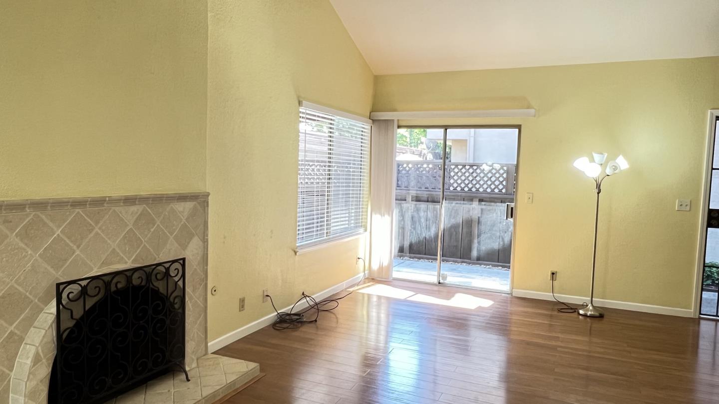 Detail Gallery Image 14 of 66 For 2315 Meadowmont Dr, San Jose,  CA 95133 - 3 Beds | 1 Baths