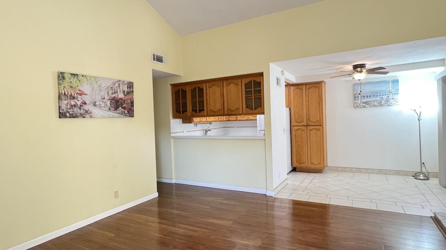 Detail Gallery Image 16 of 66 For 2315 Meadowmont Dr, San Jose,  CA 95133 - 3 Beds | 1 Baths