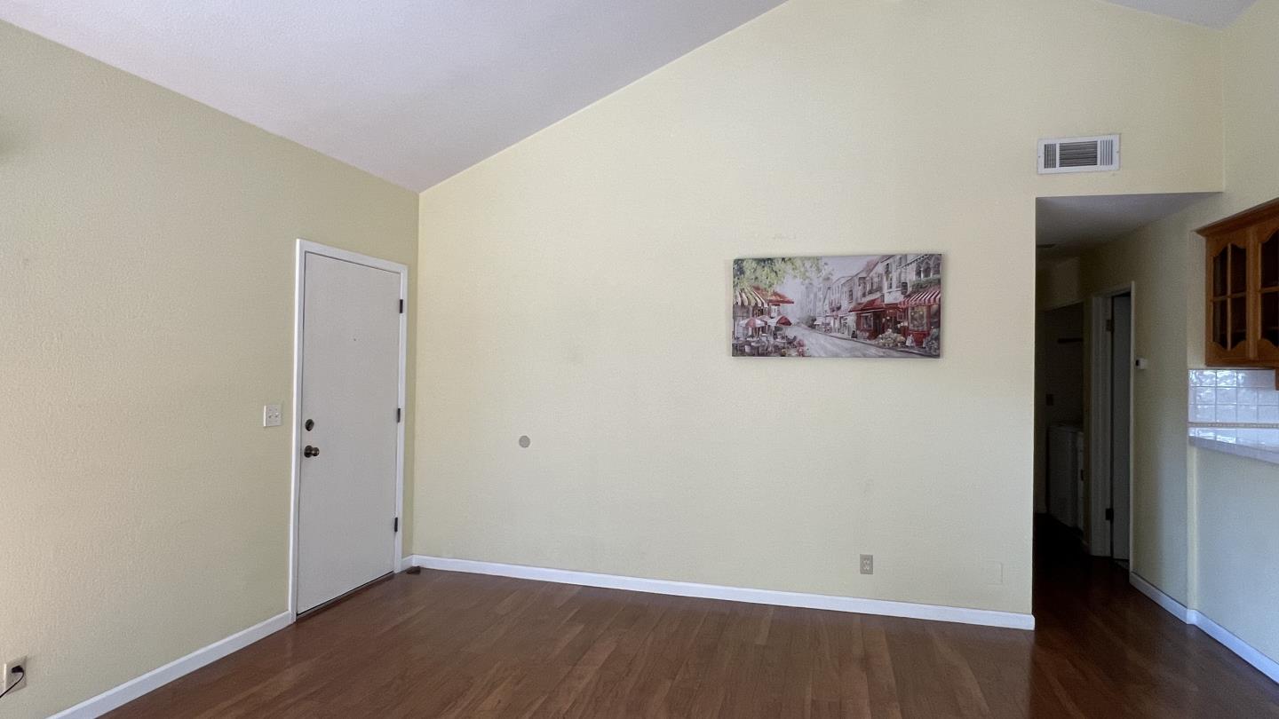 Detail Gallery Image 20 of 66 For 2315 Meadowmont Dr, San Jose,  CA 95133 - 3 Beds | 1 Baths