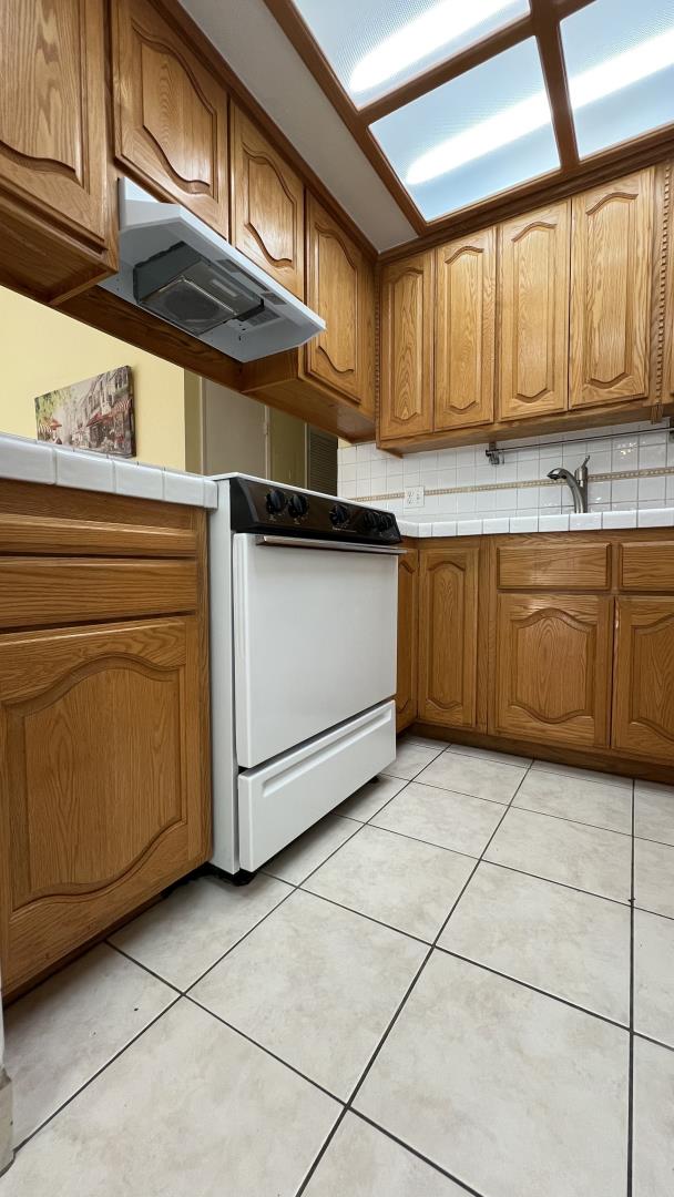 Detail Gallery Image 28 of 66 For 2315 Meadowmont Dr, San Jose,  CA 95133 - 3 Beds | 1 Baths