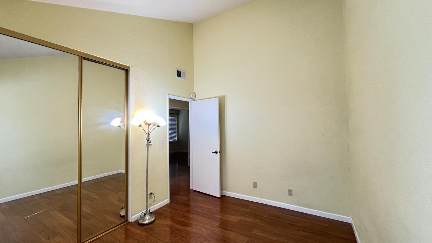 Detail Gallery Image 48 of 66 For 2315 Meadowmont Dr, San Jose,  CA 95133 - 3 Beds | 1 Baths