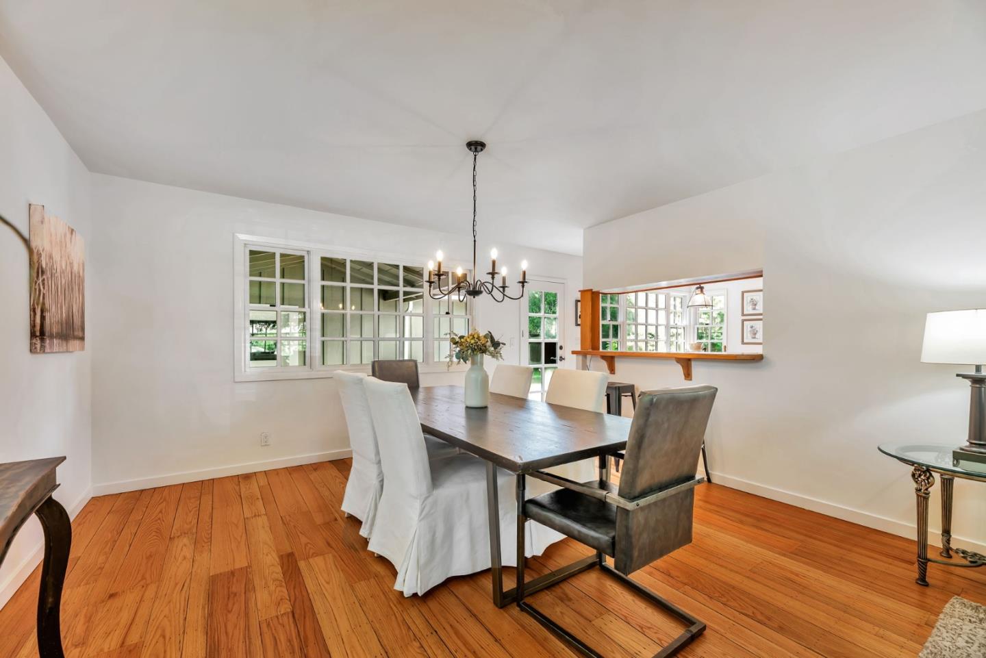 Detail Gallery Image 13 of 56 For 632 Saint Claire Dr, Palo Alto,  CA 94306 - 5 Beds | 2/1 Baths