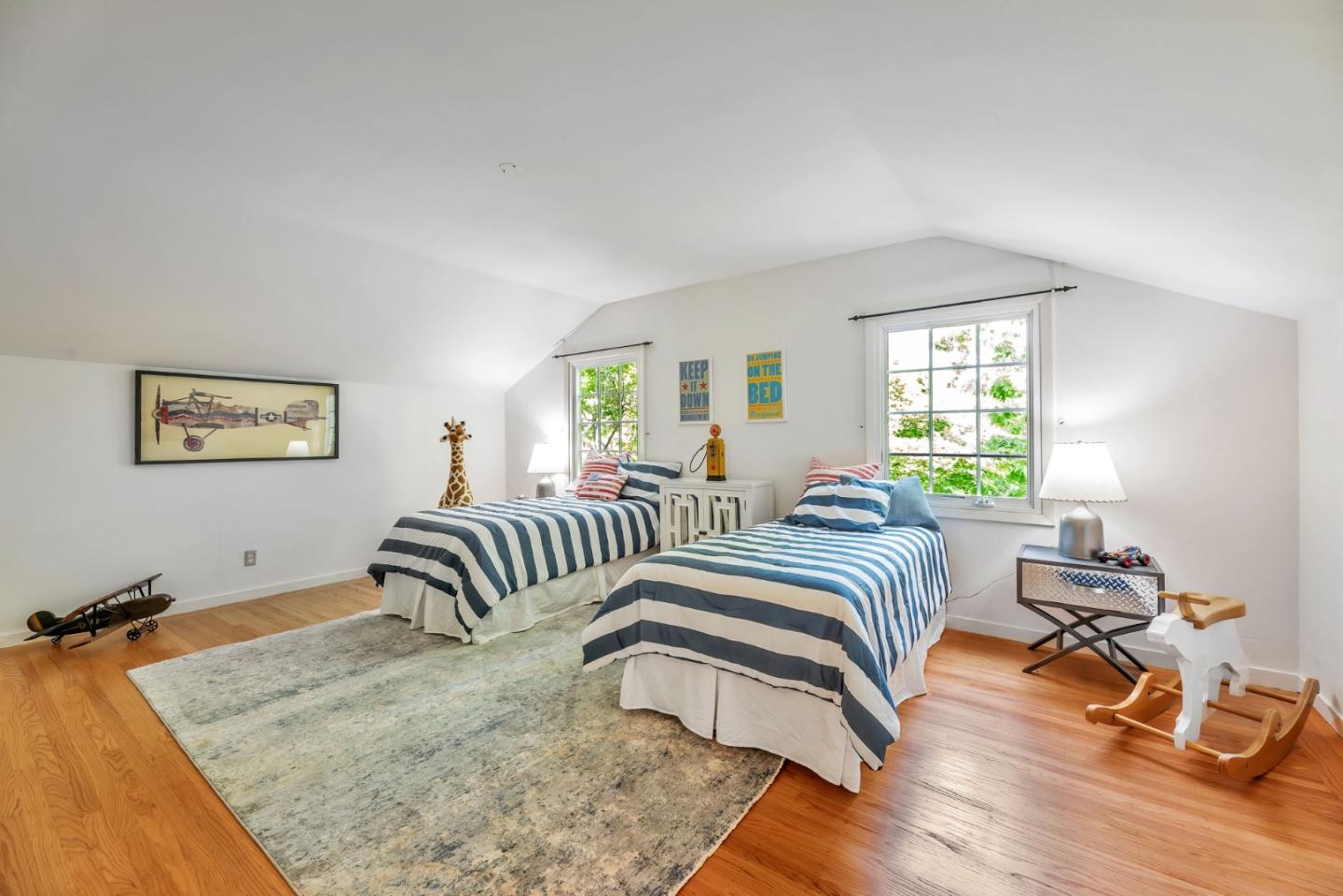 Detail Gallery Image 28 of 56 For 632 Saint Claire Dr, Palo Alto,  CA 94306 - 5 Beds | 2/1 Baths