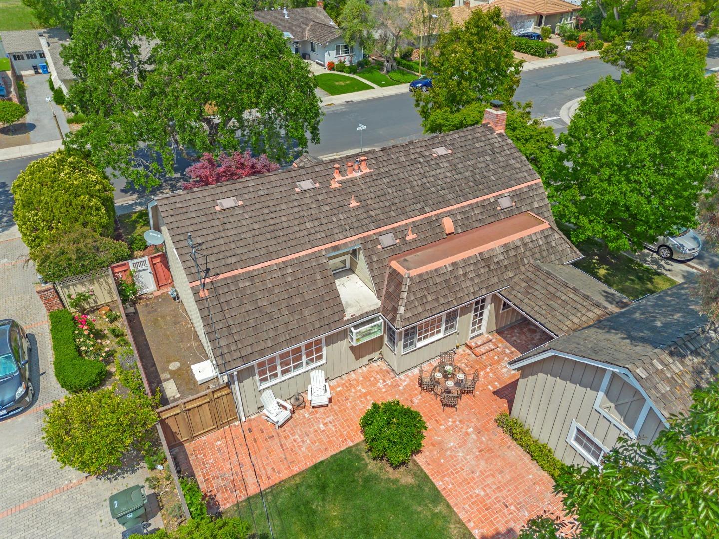 Detail Gallery Image 54 of 56 For 632 Saint Claire Dr, Palo Alto,  CA 94306 - 5 Beds | 2/1 Baths