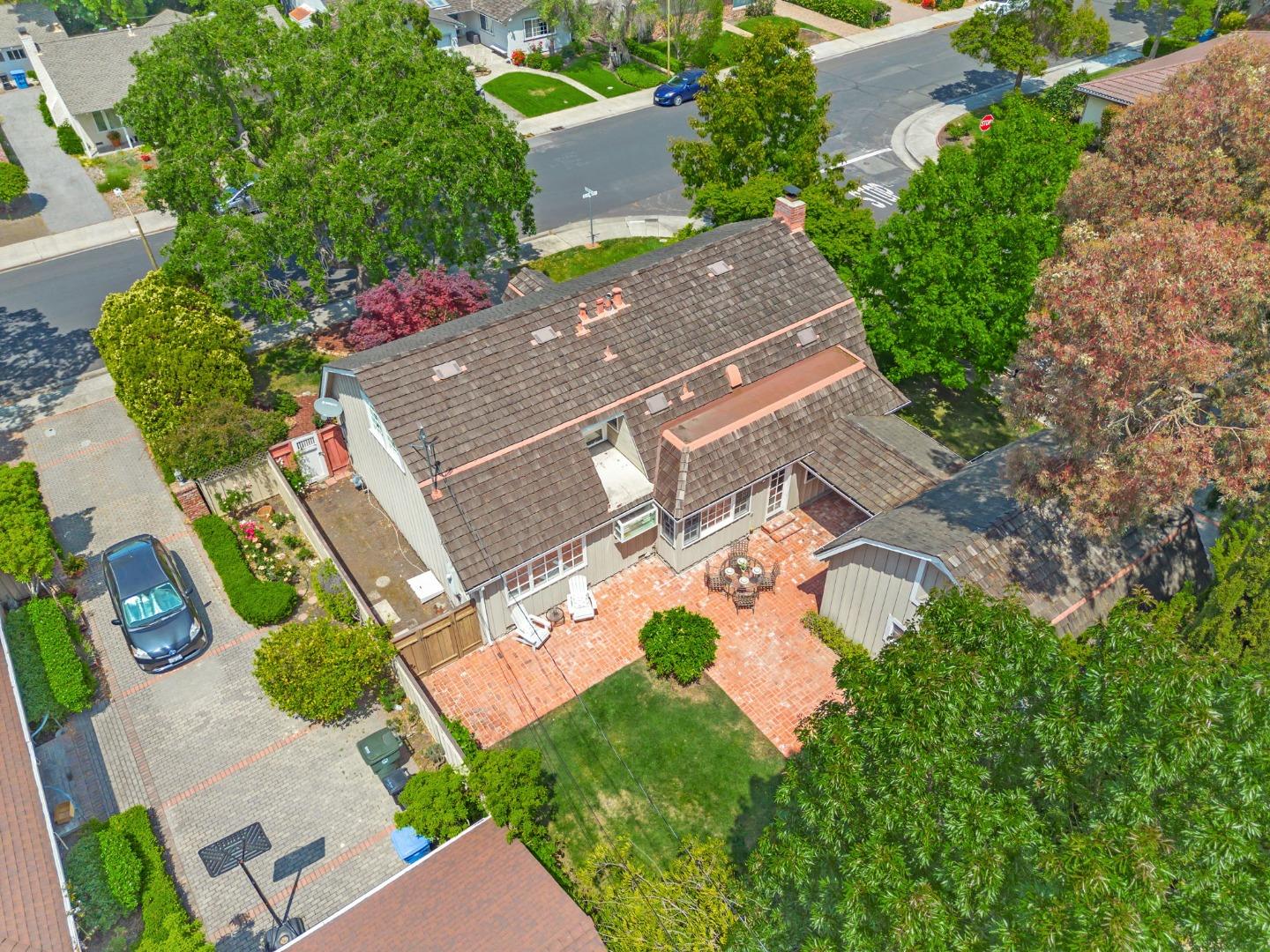 Detail Gallery Image 55 of 56 For 632 Saint Claire Dr, Palo Alto,  CA 94306 - 5 Beds | 2/1 Baths