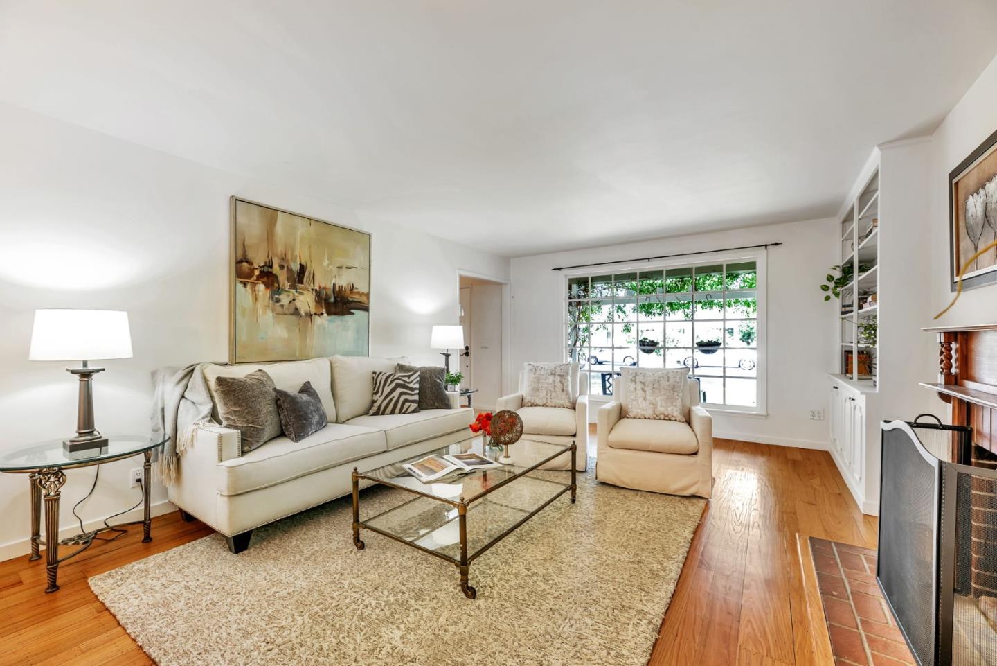 Detail Gallery Image 9 of 56 For 632 Saint Claire Dr, Palo Alto,  CA 94306 - 5 Beds | 2/1 Baths