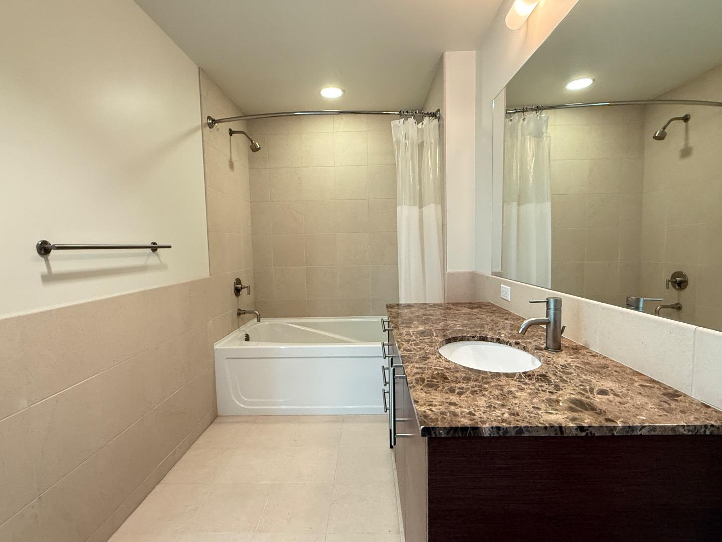 Detail Gallery Image 13 of 19 For 338 Spear St 16e,  San Francisco,  CA 94105 - 2 Beds | 2 Baths
