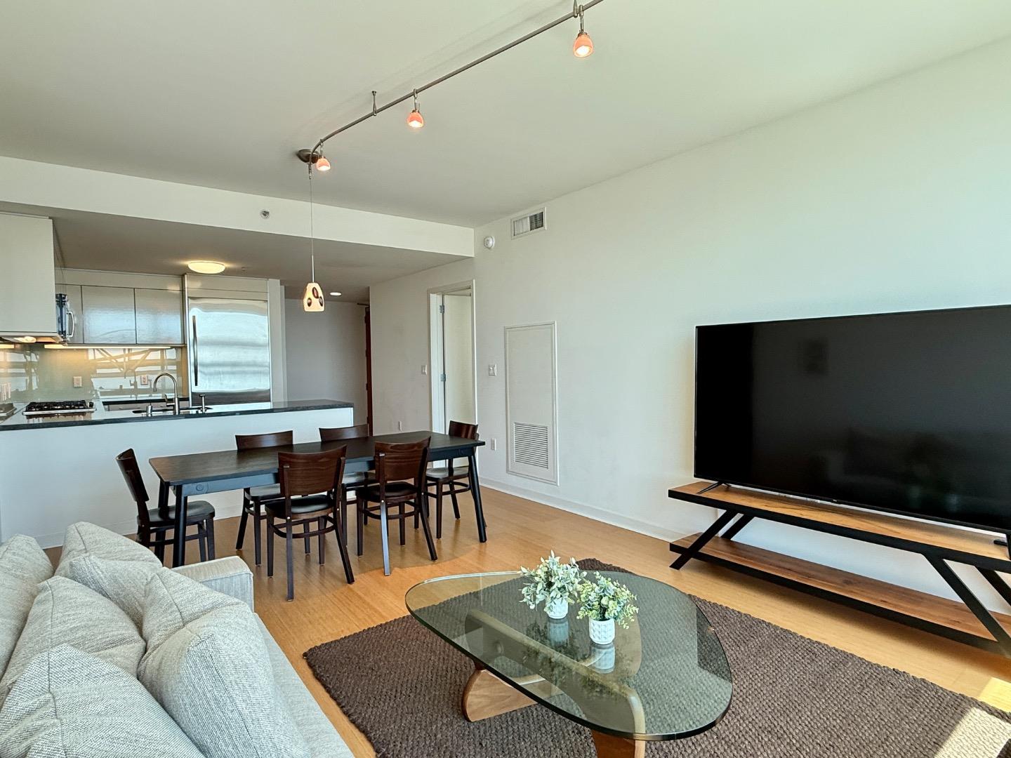 Detail Gallery Image 8 of 19 For 338 Spear St 16e,  San Francisco,  CA 94105 - 2 Beds | 2 Baths