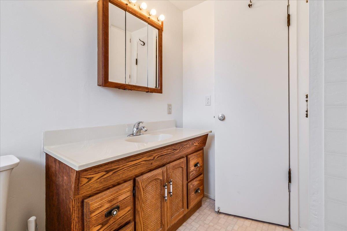 Detail Gallery Image 15 of 27 For 799 Lottie St, Monterey,  CA 93940 - 3 Beds | 2 Baths