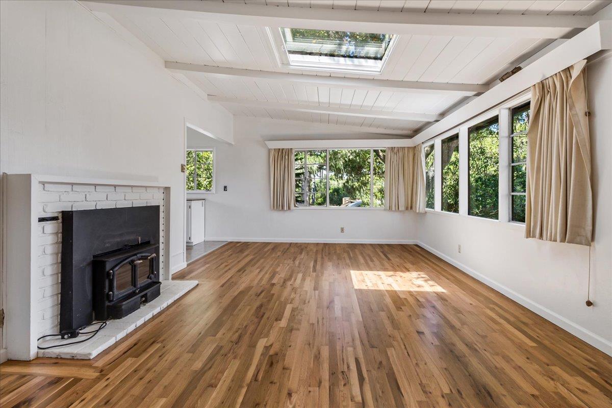 Detail Gallery Image 4 of 27 For 799 Lottie St, Monterey,  CA 93940 - 3 Beds | 2 Baths