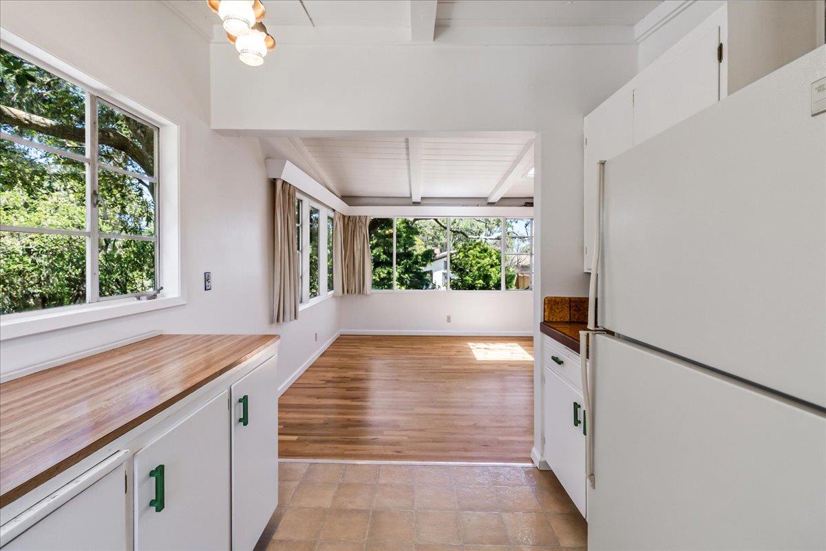 Detail Gallery Image 8 of 27 For 799 Lottie St, Monterey,  CA 93940 - 3 Beds | 2 Baths