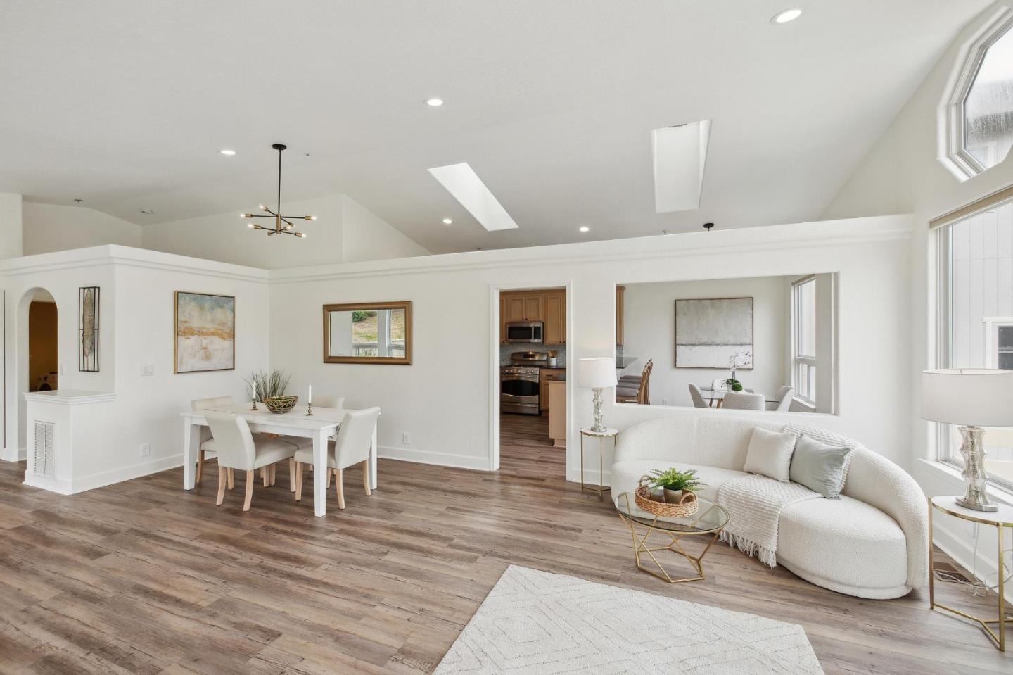 Detail Gallery Image 15 of 61 For 767 El Granada Blvd, Half Moon Bay,  CA 94019 - 3 Beds | 2 Baths