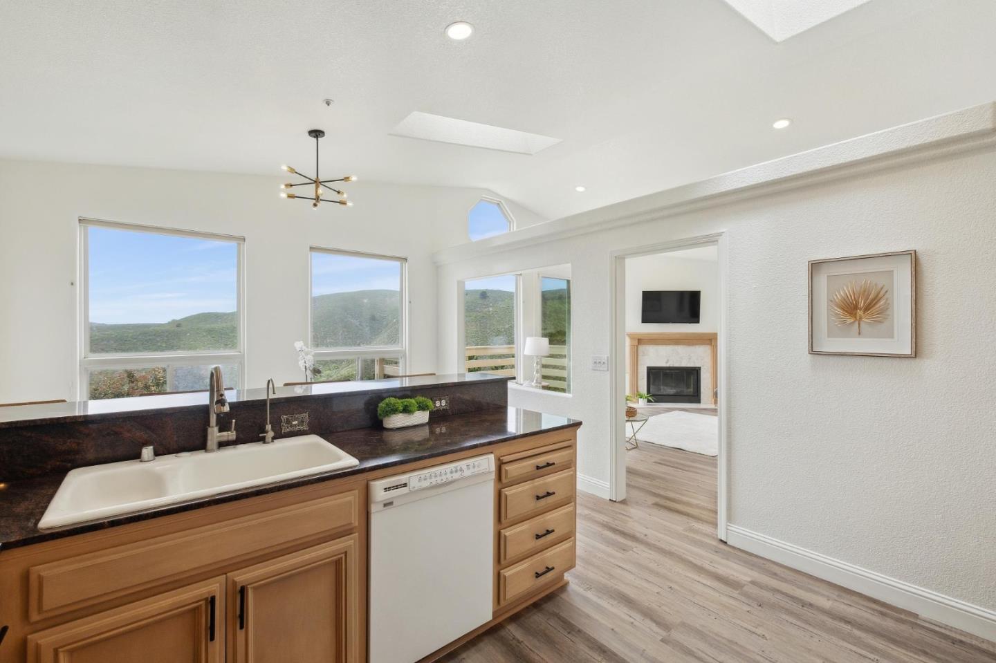 Detail Gallery Image 21 of 61 For 767 El Granada Blvd, Half Moon Bay,  CA 94019 - 3 Beds | 2 Baths