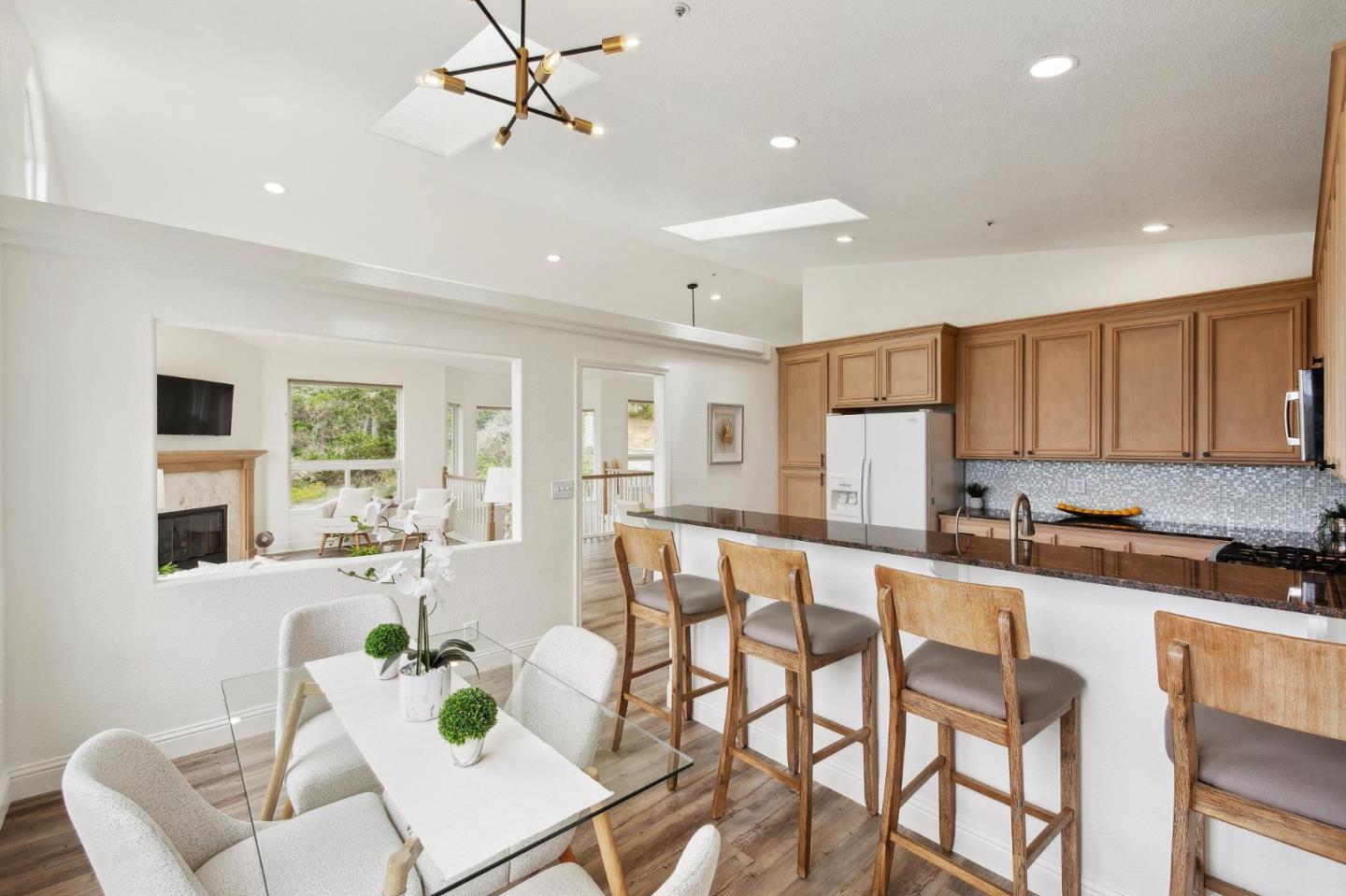 Detail Gallery Image 22 of 61 For 767 El Granada Blvd, Half Moon Bay,  CA 94019 - 3 Beds | 2 Baths