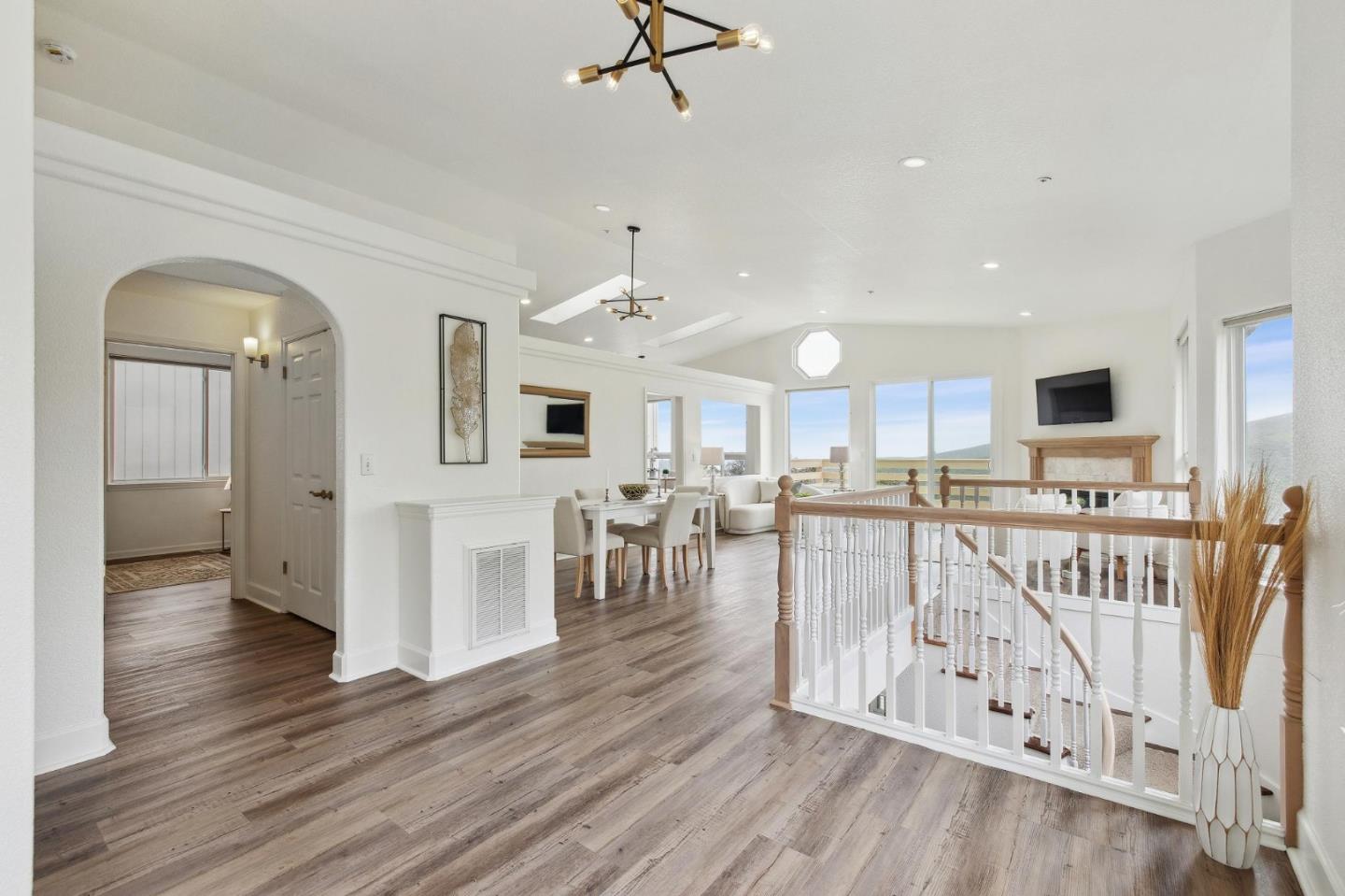 Detail Gallery Image 3 of 61 For 767 El Granada Blvd, Half Moon Bay,  CA 94019 - 3 Beds | 2 Baths