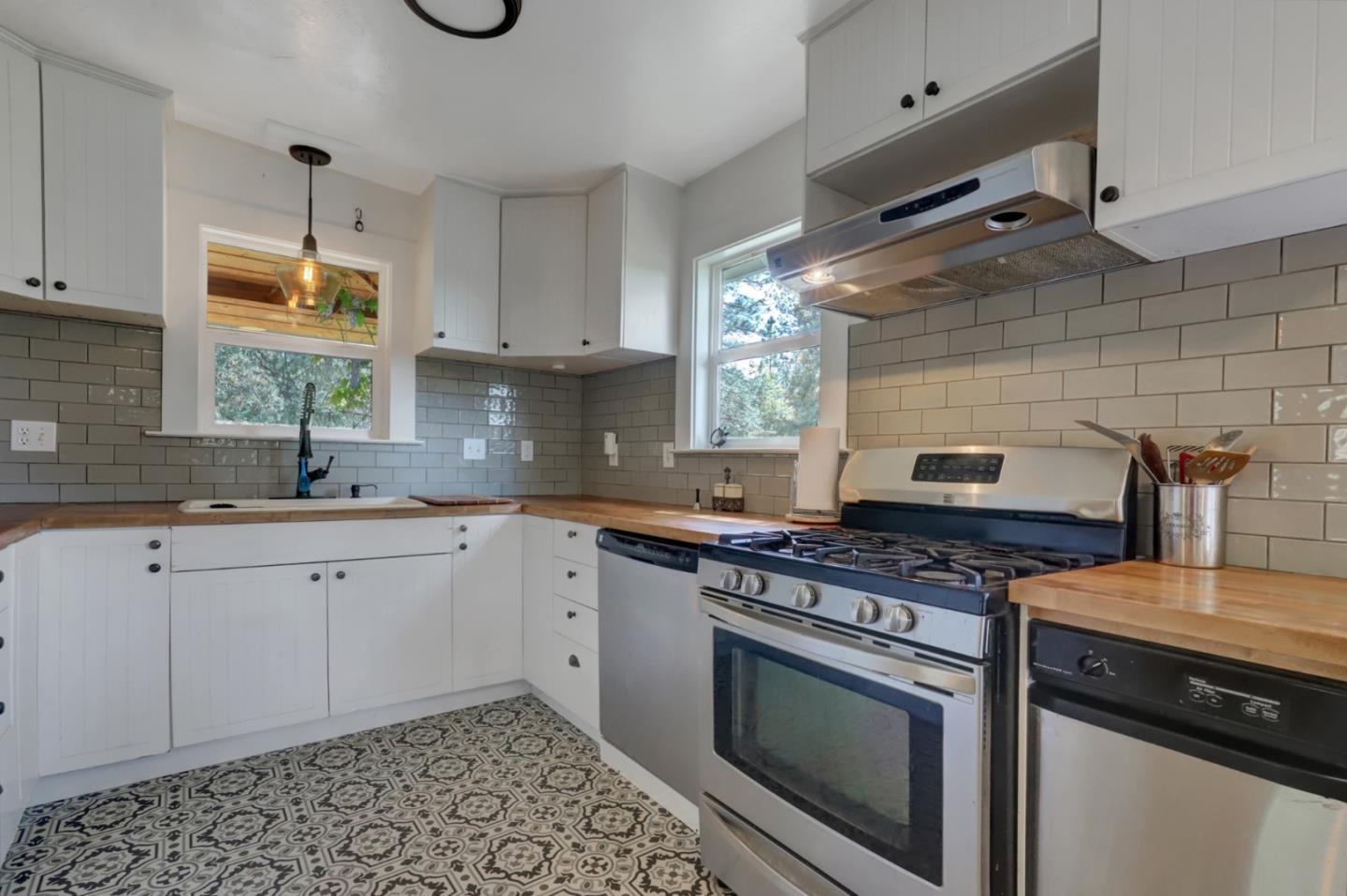 Detail Gallery Image 6 of 40 For 17188 Lawton Way #2,  Grass Valley,  CA 95945 - 3 Beds | 2 Baths