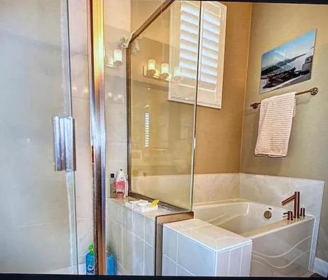 Detail Gallery Image 2 of 7 For 471 La Scena Pl, San Jose,  CA 95128 - 3 Beds | 2/1 Baths