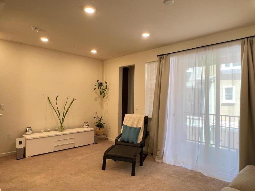 Detail Gallery Image 7 of 25 For 2774 Ferrara Cir, San Jose,  CA 95111 - 3 Beds | 3/1 Baths