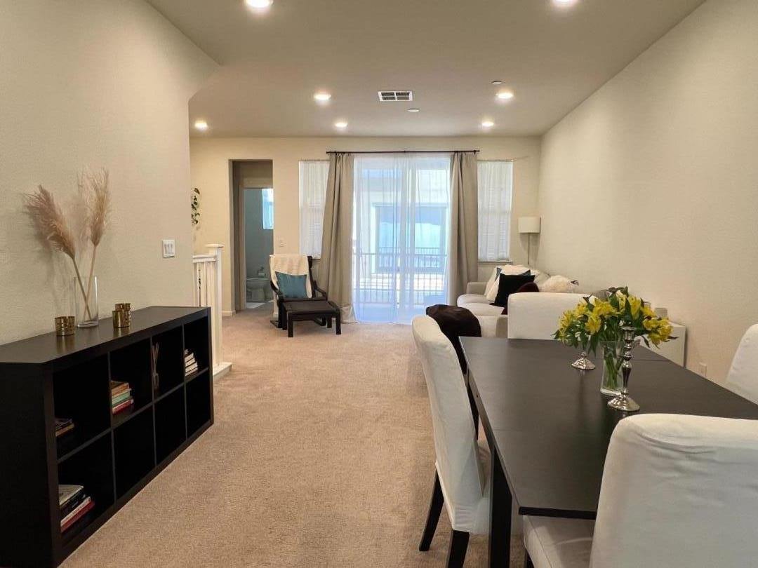 Detail Gallery Image 8 of 25 For 2774 Ferrara Cir, San Jose,  CA 95111 - 3 Beds | 3/1 Baths