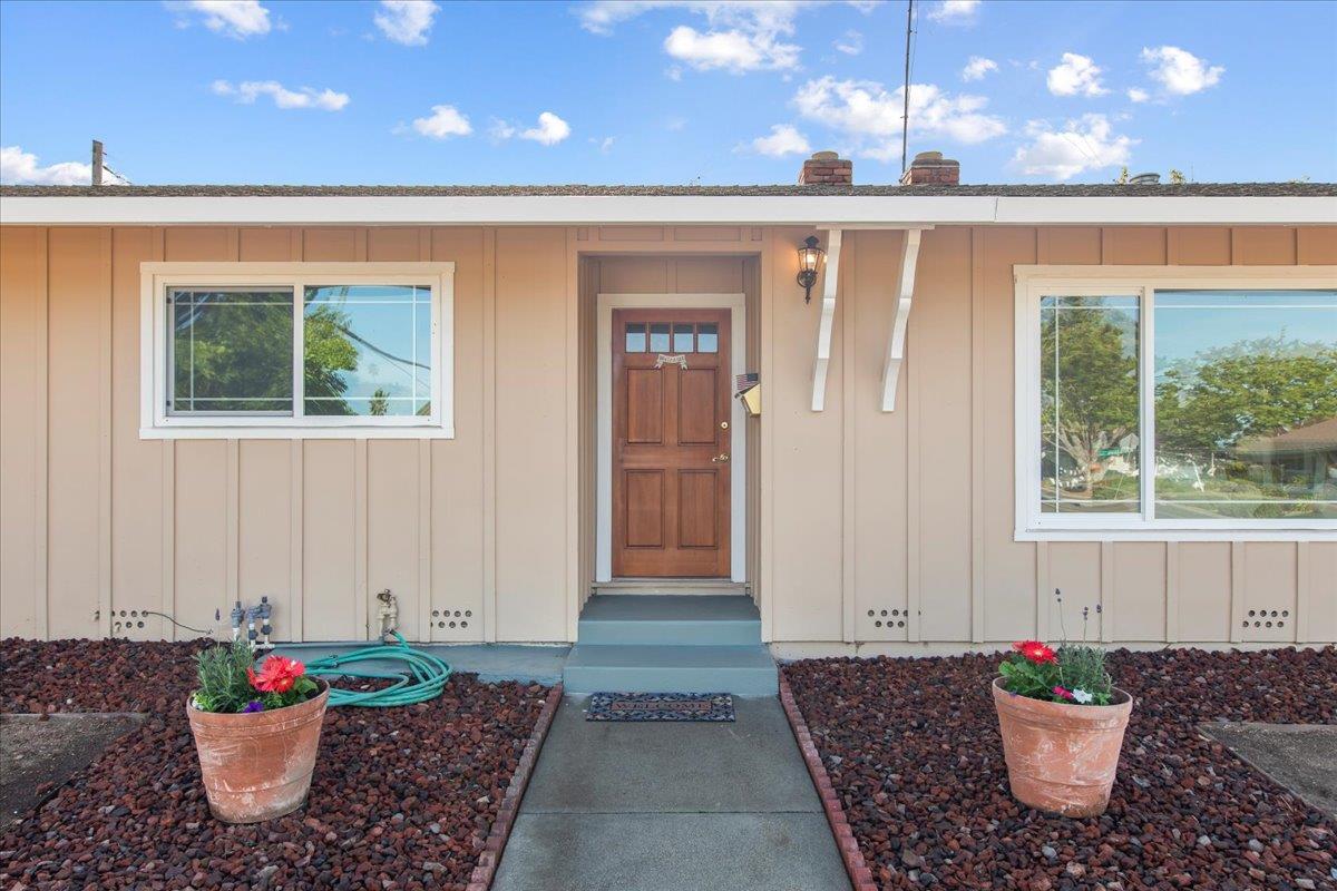 Detail Gallery Image 2 of 58 For 1455 Elka Ave, San Jose,  CA 95129 - 4 Beds | 2 Baths