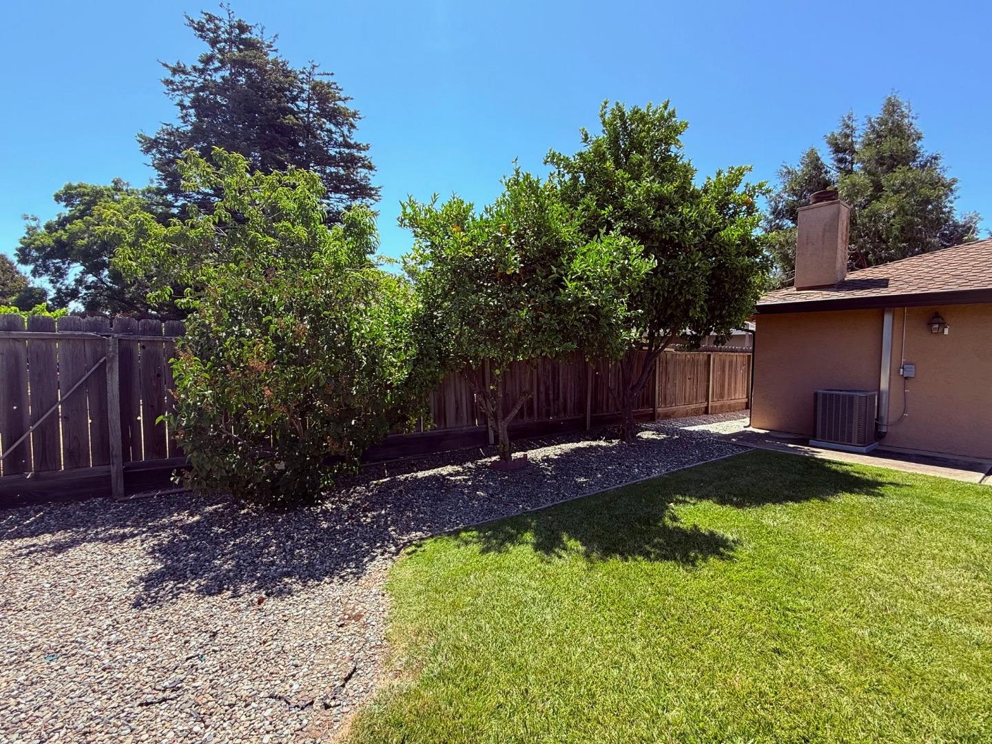 Detail Gallery Image 26 of 26 For 820 Neil Dr, Hollister,  CA 95023 - 3 Beds | 2 Baths