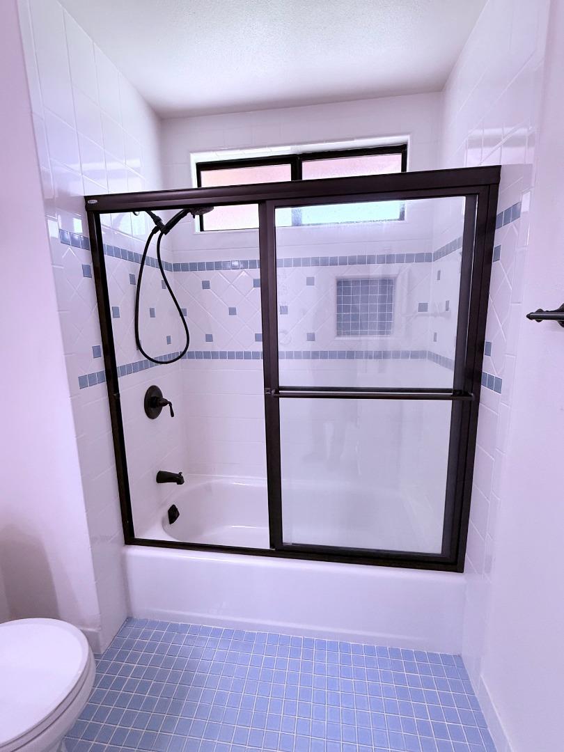 Detail Gallery Image 9 of 26 For 820 Neil Dr, Hollister,  CA 95023 - 3 Beds | 2 Baths