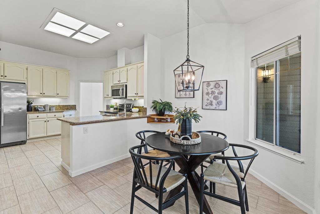 Detail Gallery Image 14 of 37 For 8646 Solera Dr, San Jose,  CA 95135 - 2 Beds | 2 Baths